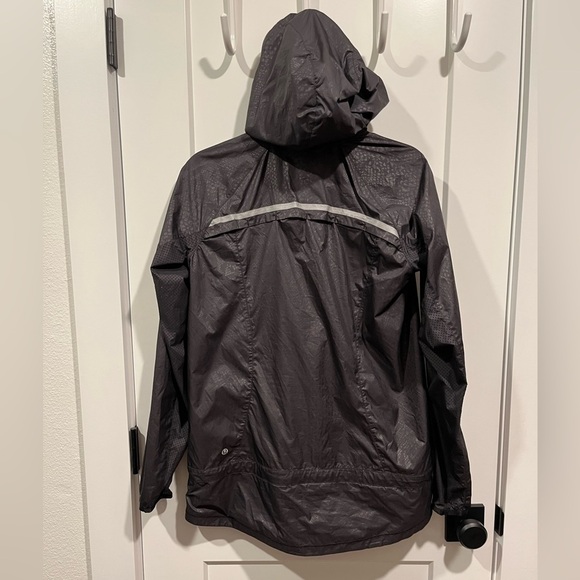 Lululemon Athletica Rain Jacket Size 6 - Picture 2 of 7